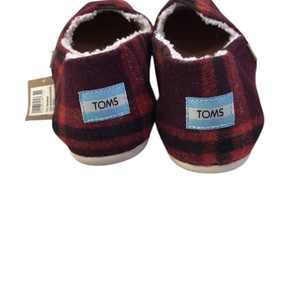 TOMS Slippers Size 7.5 Belmont Red Plaid w/ Faux Shearling Shoes flat